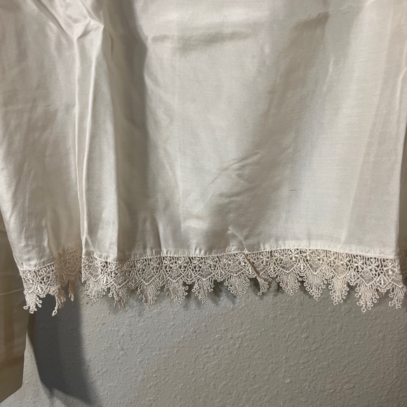 Vintage Carry Back Ltd 100% Silk Blouse with Lace Front & Button Back Size 13/14 - Picture 3 of 11
